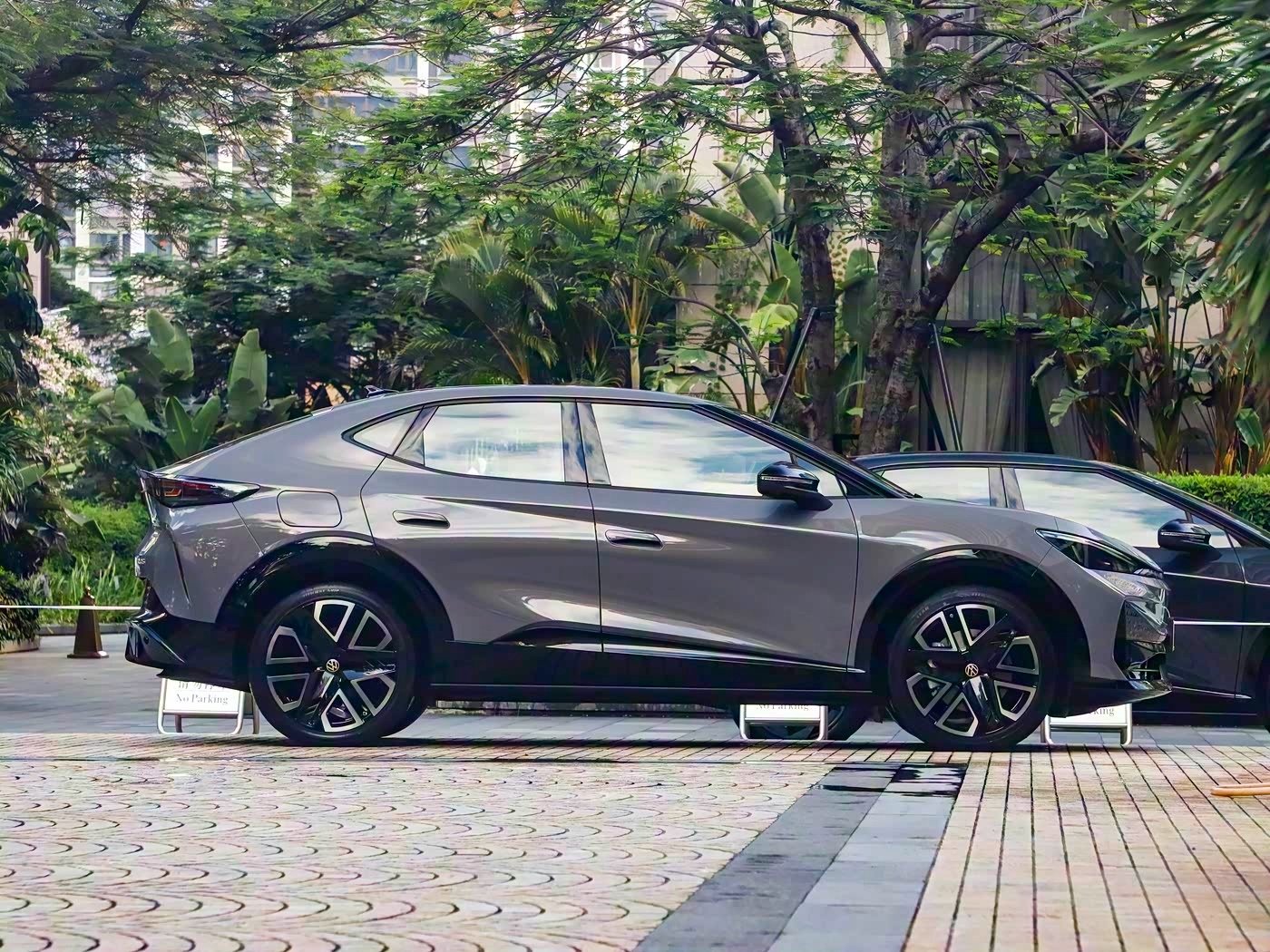 2025 Volkswagen ID.UNYX 06